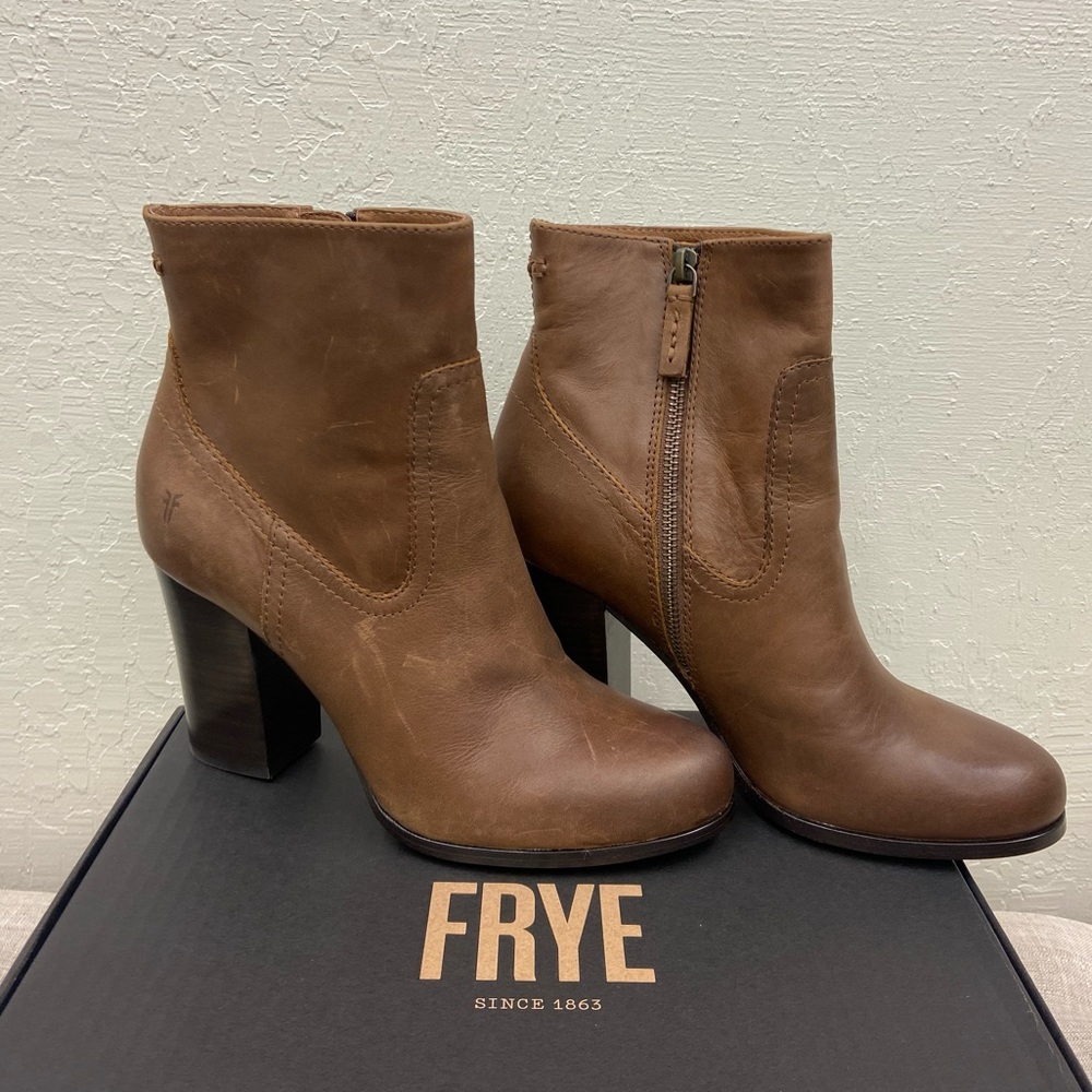 🤎FRYE🤎 Parker Short Bootie